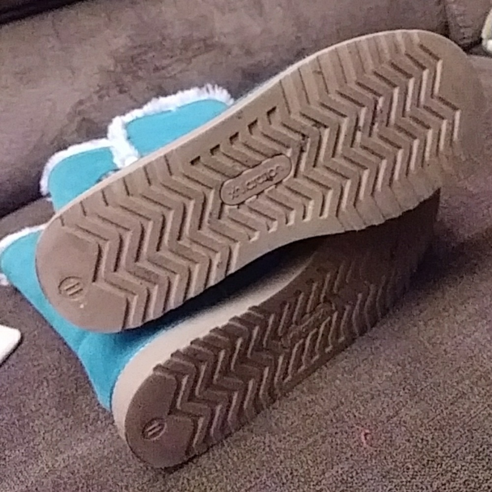 Turquoise boots with fur & button - Picture 4 of 5